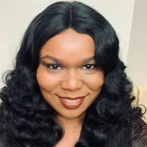 Meet your Posher, Dee